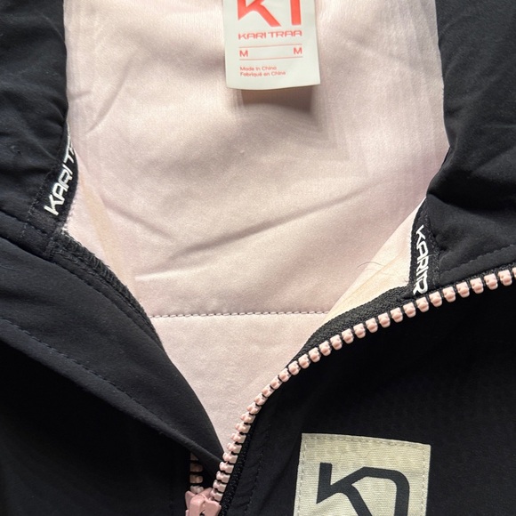 Kari Traa Black and Dk Cream 1/4 Zip Training Top - Picture 9 of 9